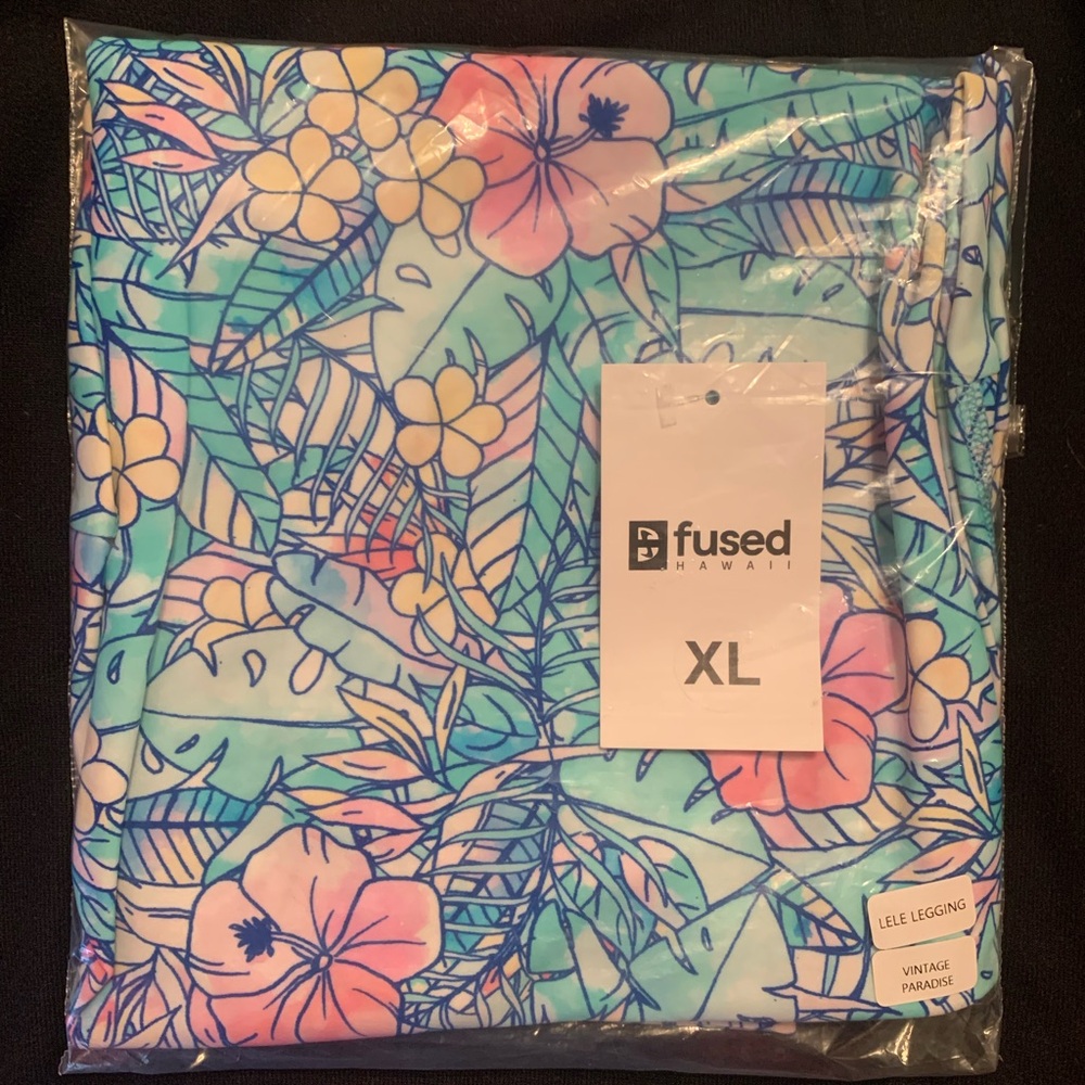 Fused Hawaii Floral Leggings - vintage paradise Tropical Print